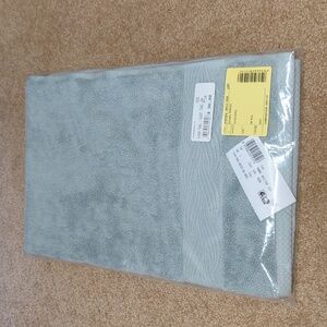 Brand New FRETTE Hand Towel (20"x 30") Color  Mint